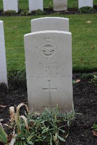 Berlin 1939-1945 War Cemetery - Turner, Ronald Vincent